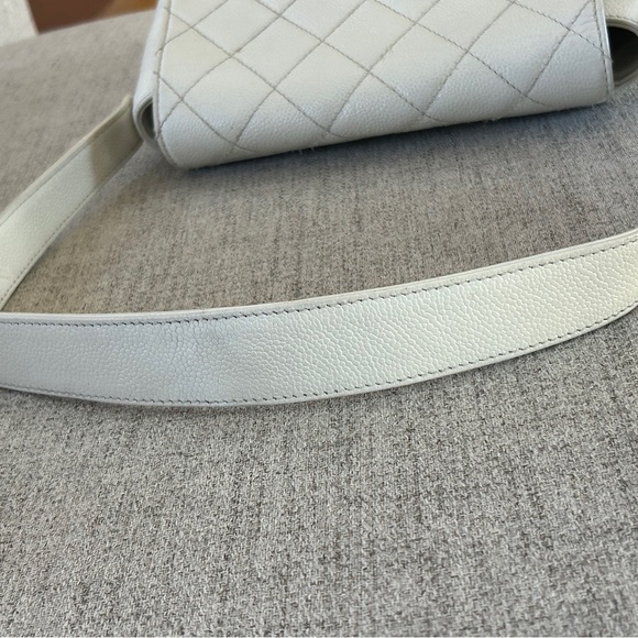 SOLD - Chanel Cream Quilted Shoulder Bag with Gold CC Closure - Picture 15 of 16